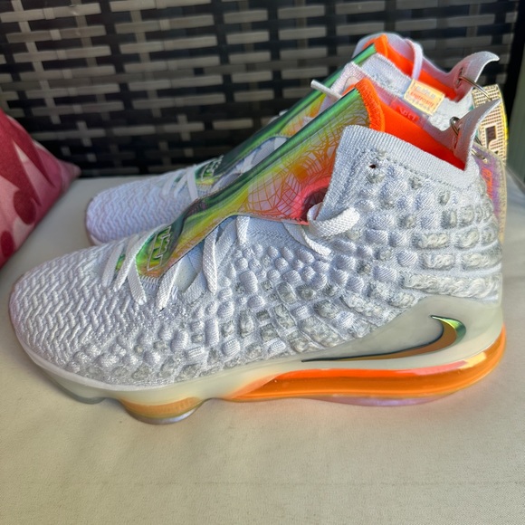 New Men Nike Le Bron James 17 LMTD Future Air size 11 - Picture 6 of 8